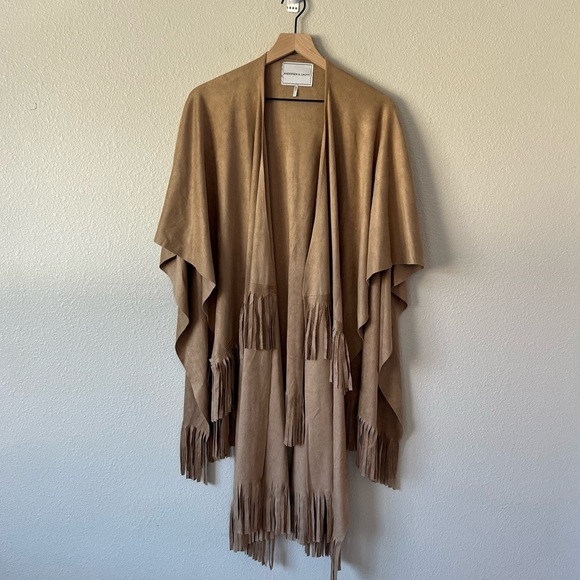 Anthropologie Anderson & Lauth Taupe Faux Suede Fringe Poncho Kimino- One Size - Picture 4 of 12